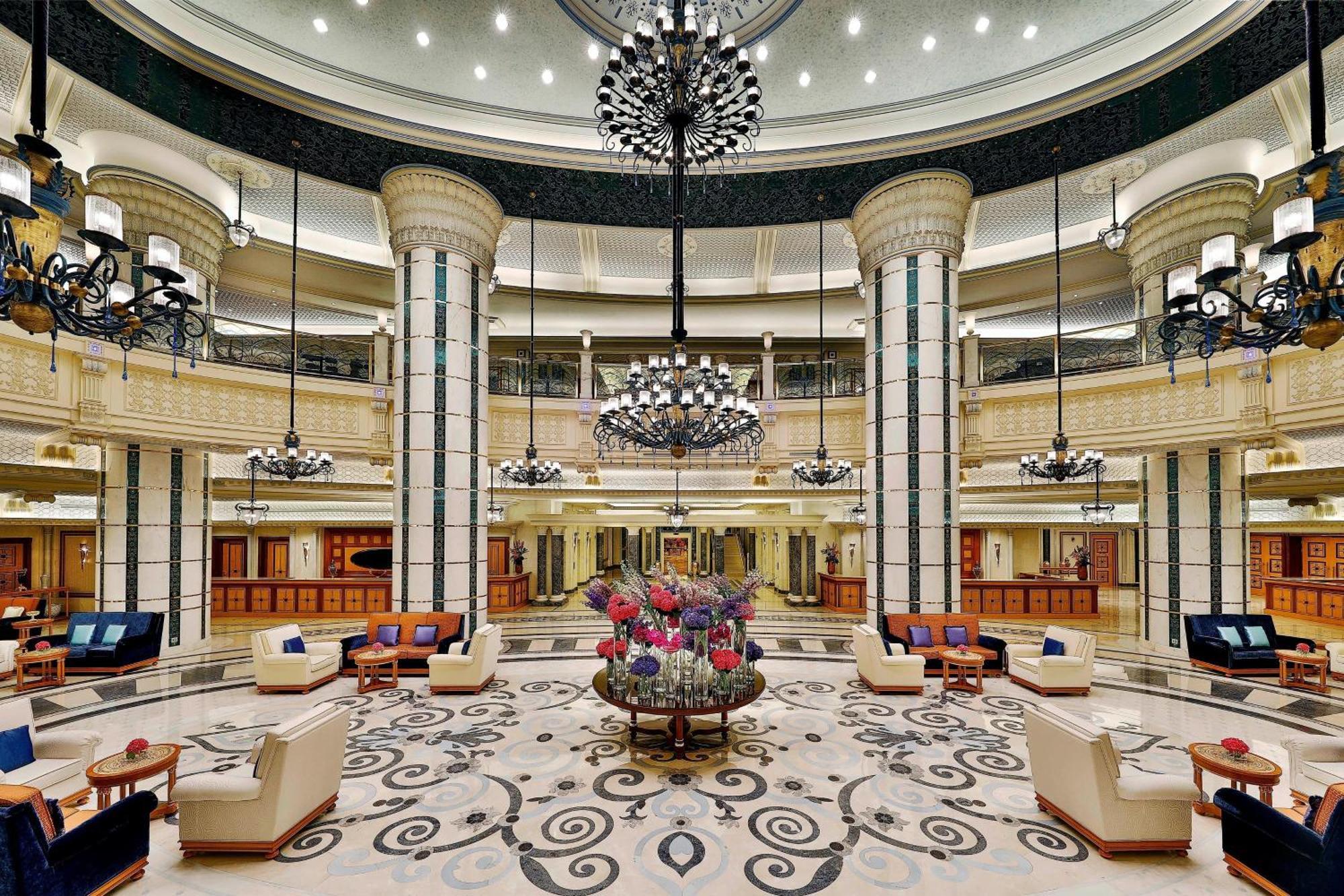 The Ritz-Carlton Jeddah Hotel Exterior foto Lobby