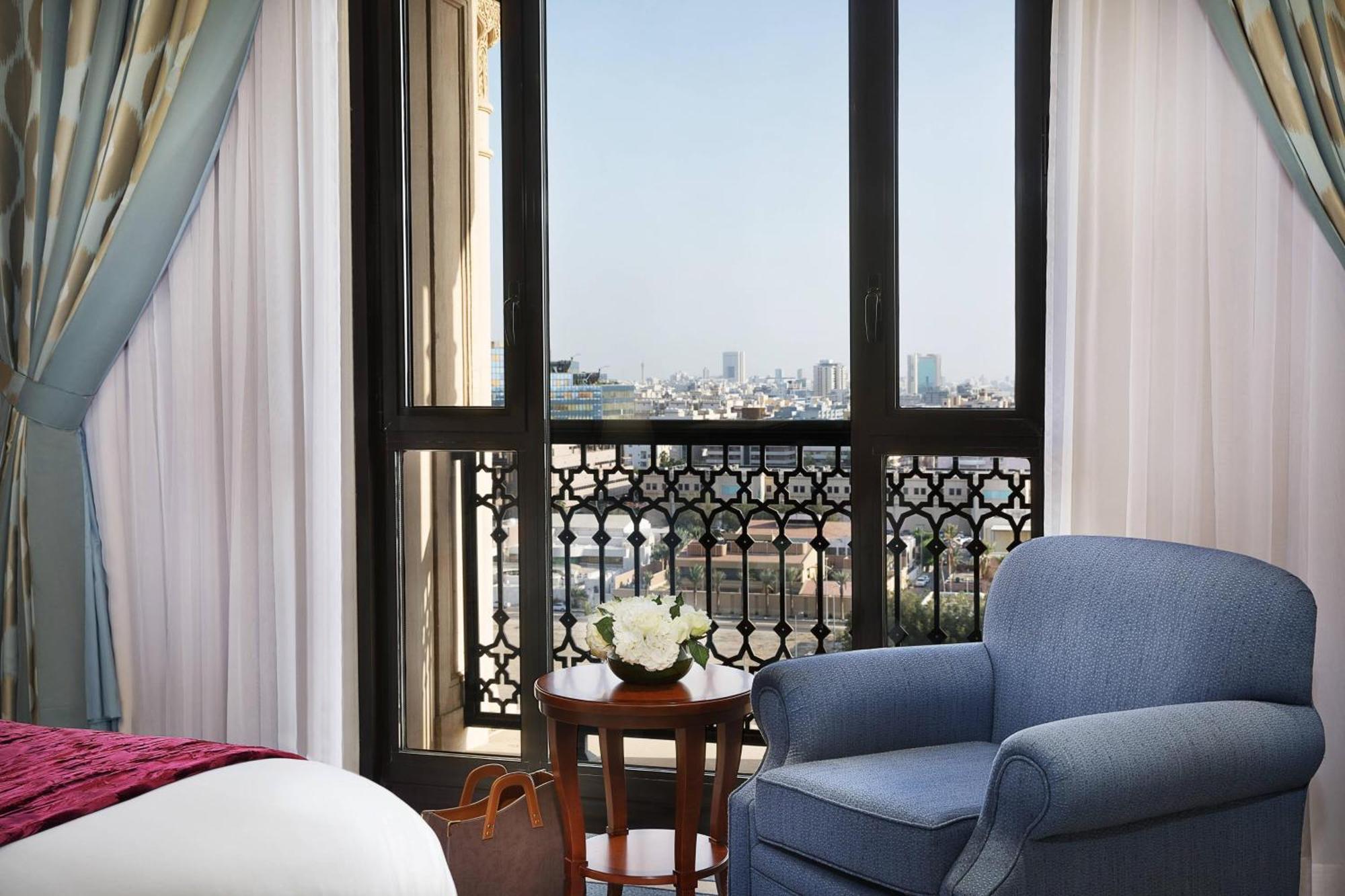The Ritz-Carlton Jeddah Hotel Exterior foto A room at the hotel