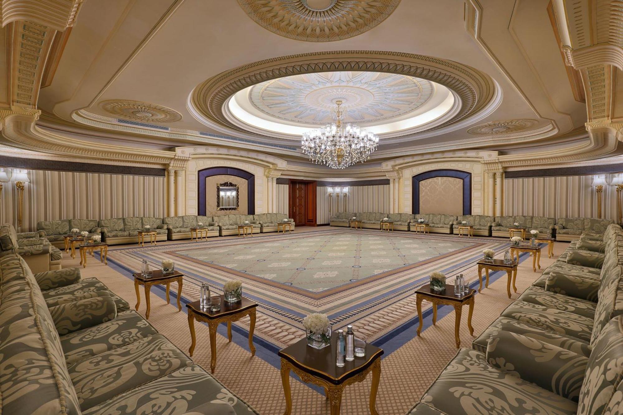 The Ritz-Carlton Jeddah Hotel Exterior foto The ballroom