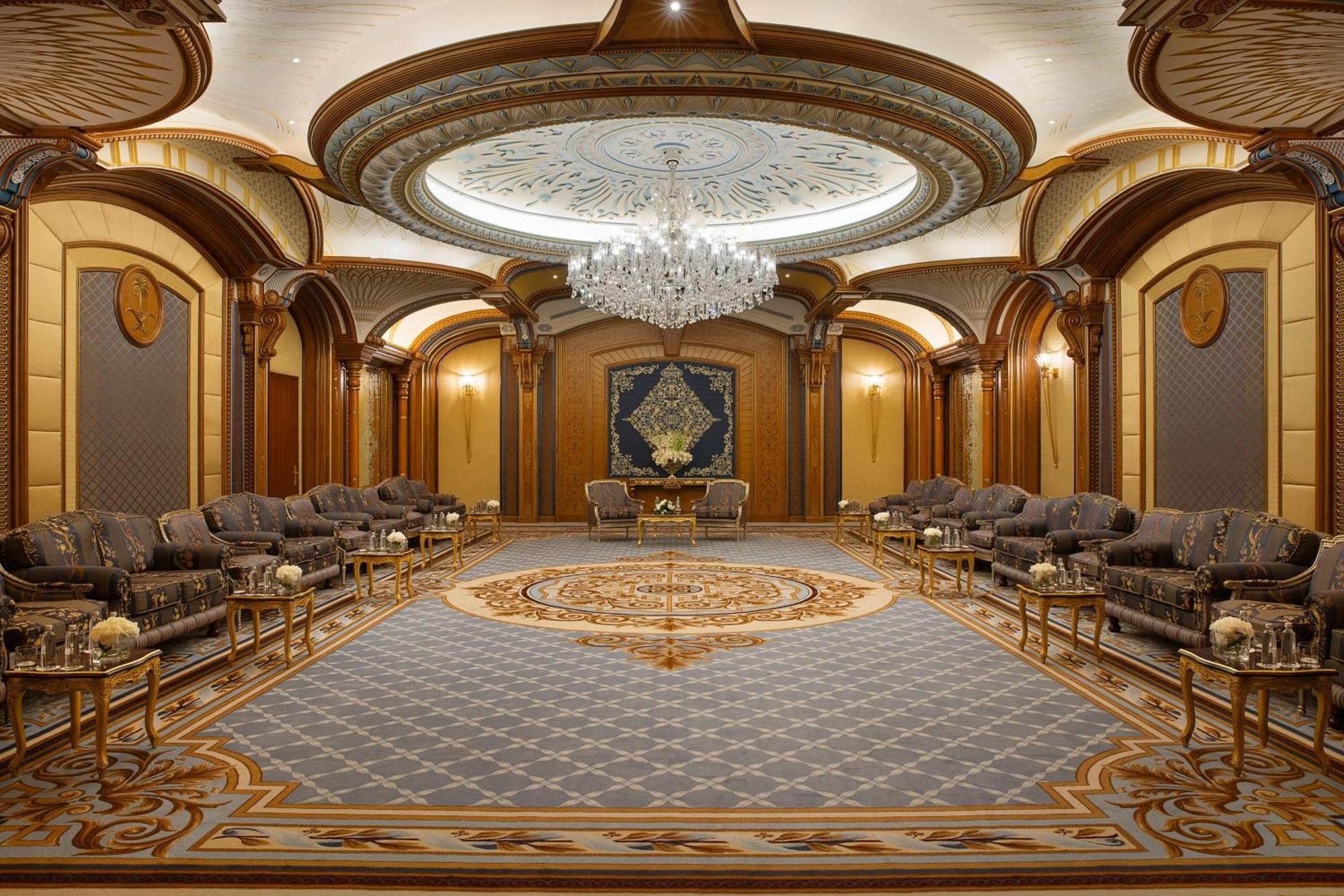 The Ritz-Carlton Jeddah Hotel Exterior foto The interior of the new building